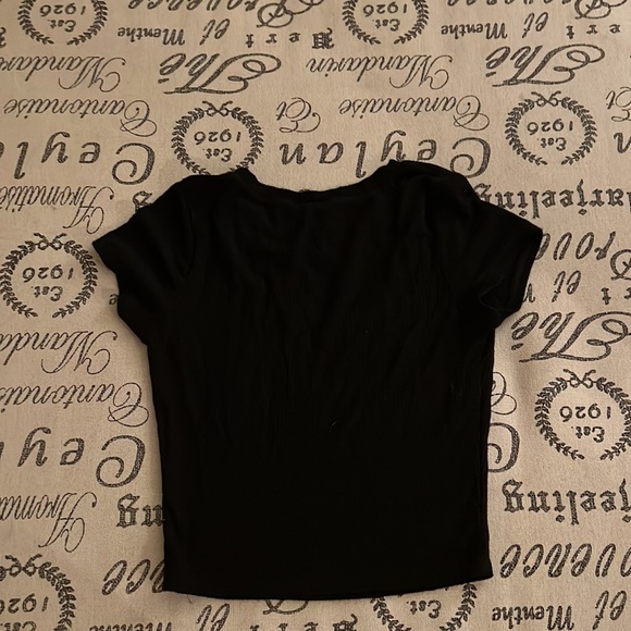 black tee - Picture 2 of 2